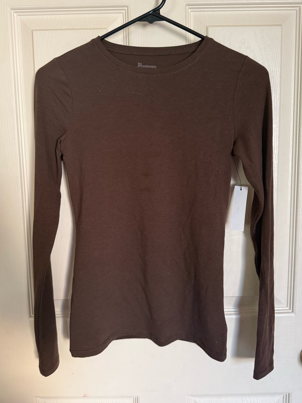 No Boundaries Women's Brown Long-Sleeve Crewneck Top